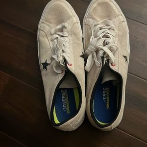 Converse skateboard shoes